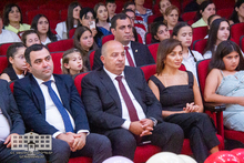 Տեղի ունեցավ արվեստասեր փոքրիկների ավարտական հավաստագրերի հանձման հանդիսավոր արարողությունը Տեղի ունեցավ արվեստասեր փոքրիկների ավարտական հավաստագրերի հանձման հանդիսավոր արարողությունը