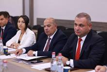 ՀՀ ՏԿԵ նախարար Դավիթ Խուդաթյանն այսօր աշխատանքային խորհրդակցություն է անցկացրել, որին մասնակցել է նաև Տավուշի մարզպետ Հայկ Ղալումյանը 
