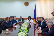 ՀՀ Տավուշի մարզպետի տեղակալ Նարեկ Ղուշչյանն ընդունել է ՀՀ էկոնոմիկայի նախարարի տեղակալ Տաթևիկ Սարգսյանին