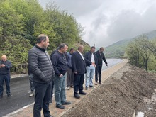 Իջևան համայնքի Ասլանյան փողոցի նոր ասֆալտապատ հատվածից մինչև Գանձաքար վարչական բնակավայրի սկզբնամասում գտնվող կամուրջ հիմնանորոգման աշխատանքները մոտենում են ավարտին