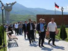  Հարգանքի տուրք Հանրապետության օրվա առթիվ