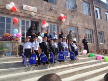 Կրթության վարչության պետը շնորհավորեց սահմանամերձ համայնքների դպրոցականների սեպտեմբերի 1-ը